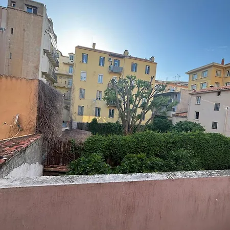 Hyper Centre Apartment *